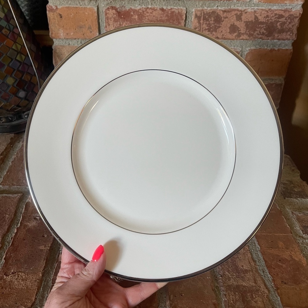 Vtg Royal Doulton English Fine Bone China Signet Dinner Plates Set of 2 - Picture 2 of 5